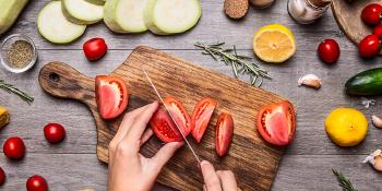 Receta de verduras al horno con huevo a la plancha